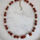 ΚΟΛΙΕ CARNELIAN FIRE ΜΕ ΗΜΙΠΟΛΥΤΙΜΟΥΣ ΛΙΘΟΥΣ