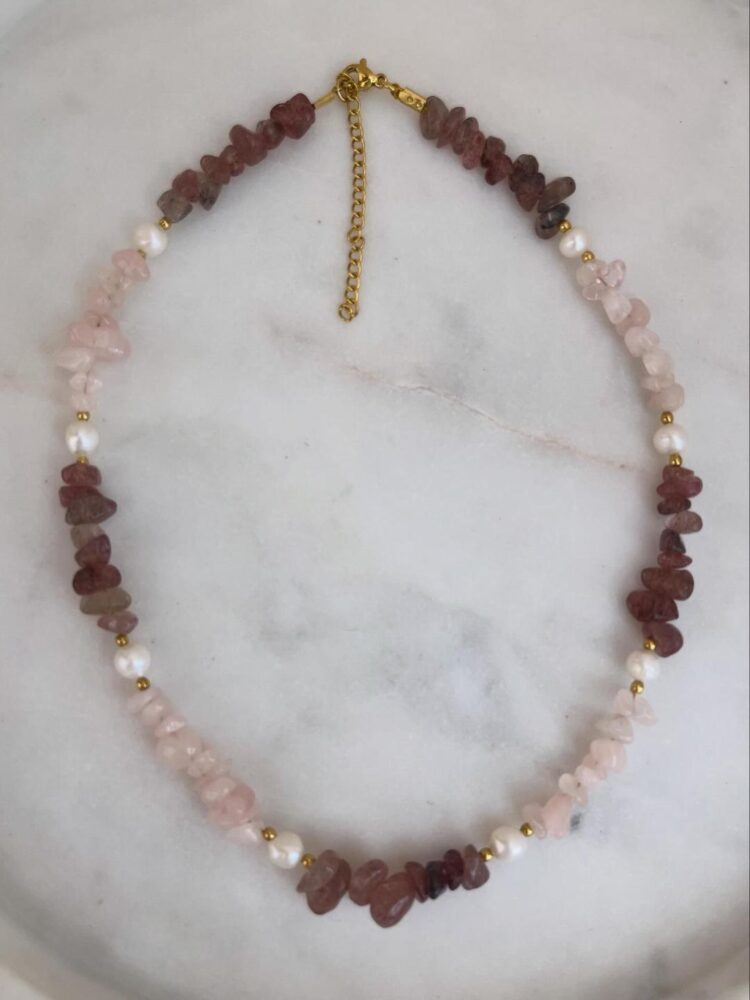 ΚΟΛΙΕ LOVELY PINK ΜΕ ΗΜΙΠΟΛΥΤΙΜΟΥΣ ΛΙΘΟΥΣ