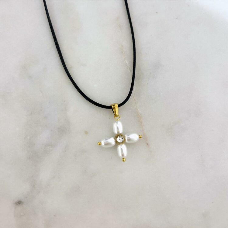 ΚΟΛΙΕ PEARL CROSS ΜΕ ΚΟΡΔΟΝΙ
