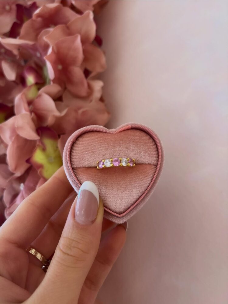 ΔΑΧΤΥΛΙΔΙ LOVE ΜΙΣΟΒΕΡΟ ΜΕ ΠΕΤΡΕΣ ZIRCON ΛΕΥΚΟ-ΡΟΖ