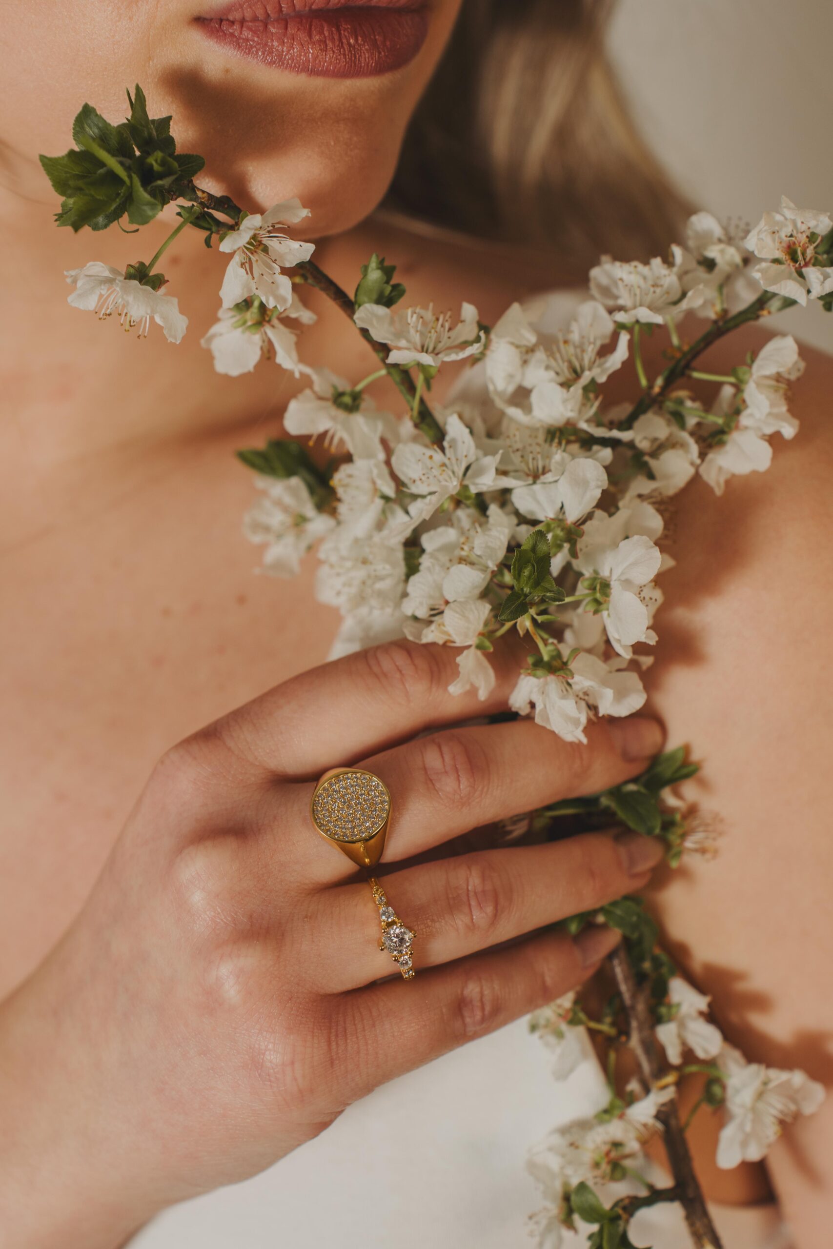 ΔΑΧΤΥΛΙΔΙ ΟΒΑΛ ΜΕ ΛΕΥΚΑ ZIRCON - Image 4